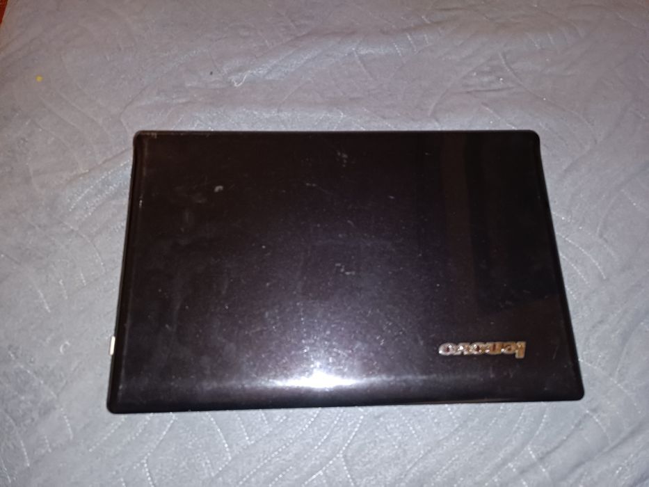 Продам ноутбук Lenovo 2012 год