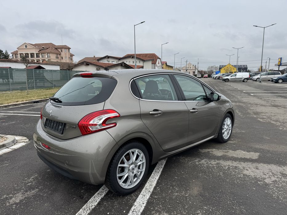 Peugeot 208 1.6 Benzina Euro5 Climatornic 119000Km