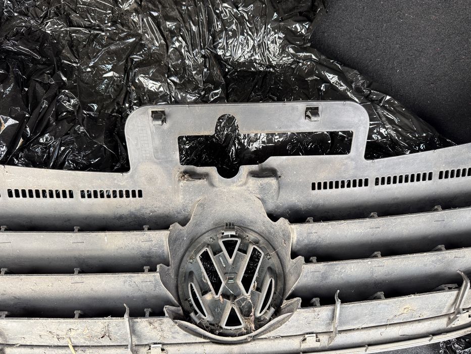ОТЛИЧНА ОРИГИНАЛНА Предна Маска/Решетка за *Vw Touran/Туран 2003-2007*