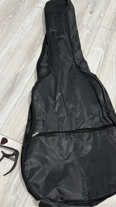 продам гитару 38см