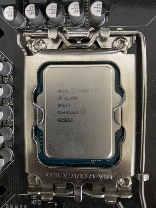 Сбалансированный игровой ПК (i3-12100F / RX 5600 XT / 16GB