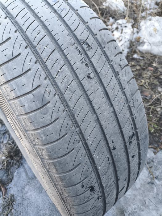 Продам 4 покрышки б/у на 18/235 /60