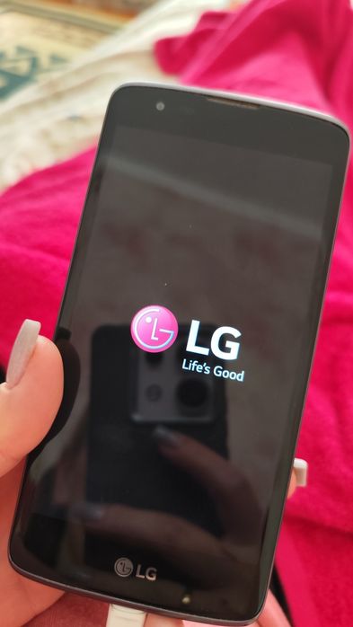 Телефон продаю хороший