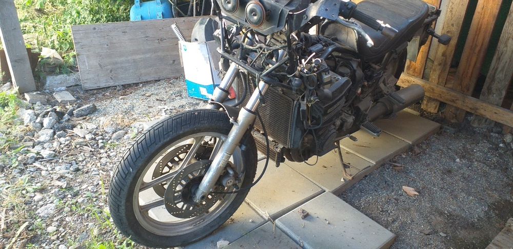 Vand Kawasaki GTR 1000