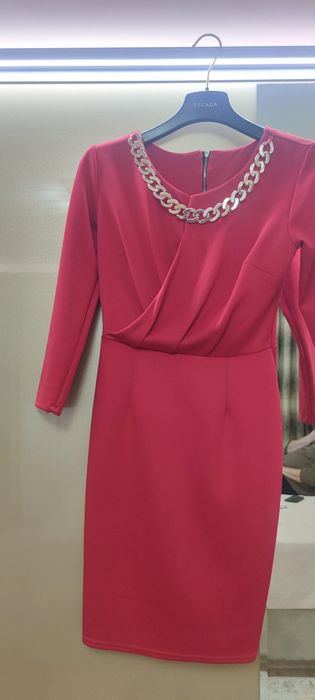 Елегантна дамска рокля