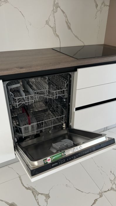 Inchiriez apartament in regim hotelier totul este nou aer conditionat