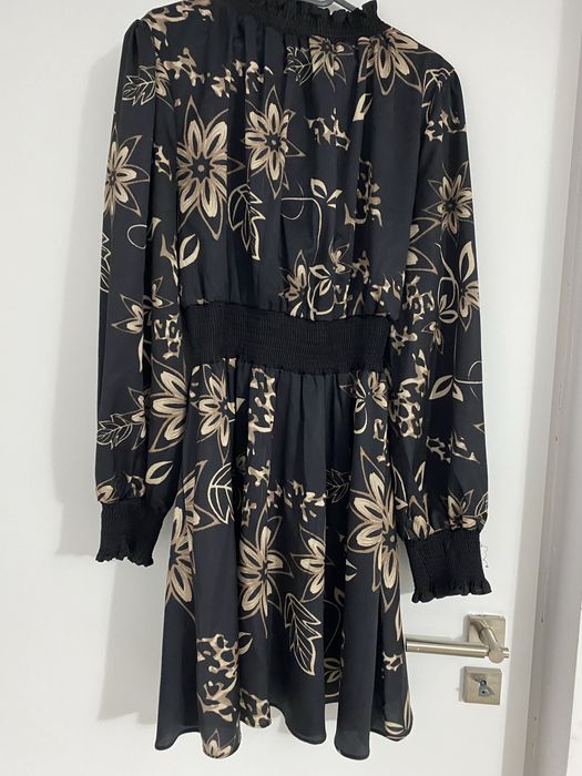 Rochie neagra cu imprimeu
