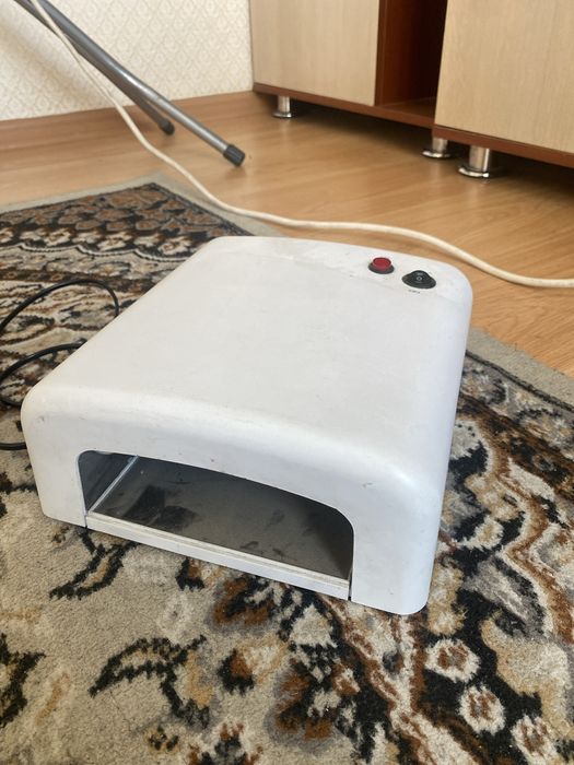 Продам лампу для маникюра