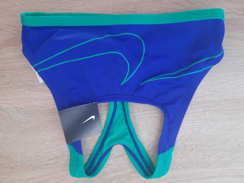 Nike бюстие за плаж 8-10год