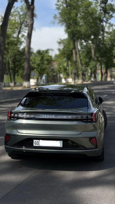 Zeekr 001 2024 — 2