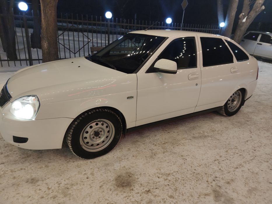 Продам Ладу Приору люкс