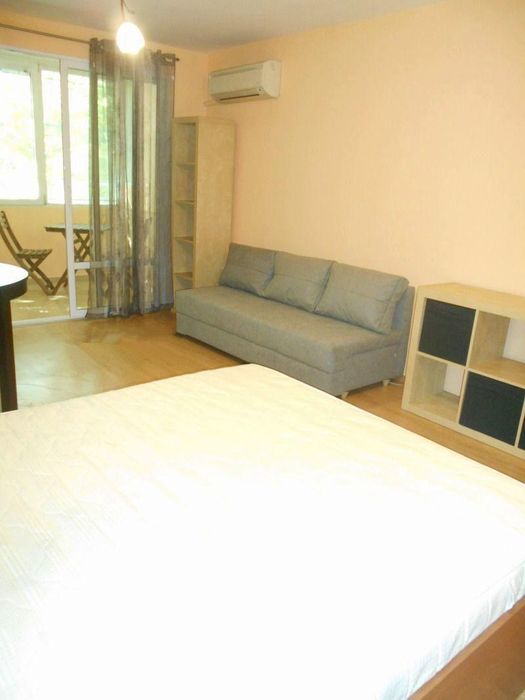 Дава се под наем Едностаен апартамент в София, Света Троица - 60 кв.м за 460 € - Снимка #2