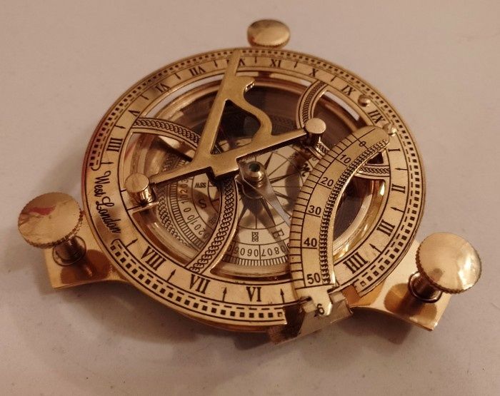 Busola cu compas si cadran solar nautic din alamă , dimensiuni mari pi