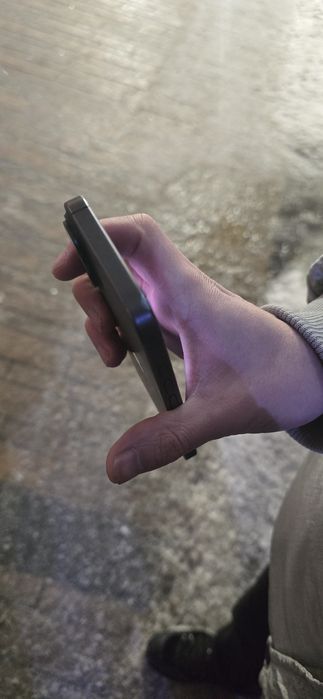 Айфон 17 продам срочно