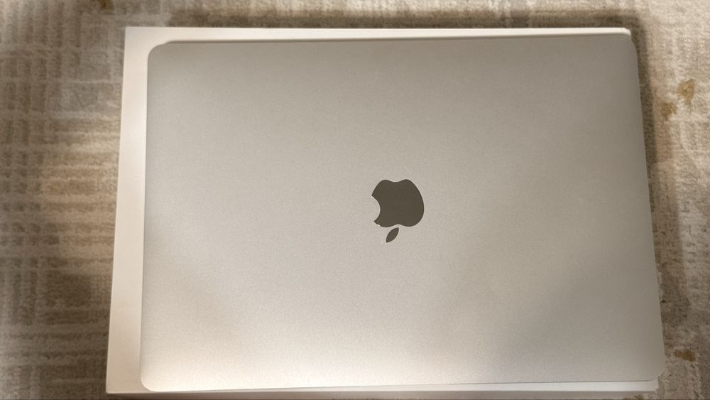 “MacBook Air M1” 2020