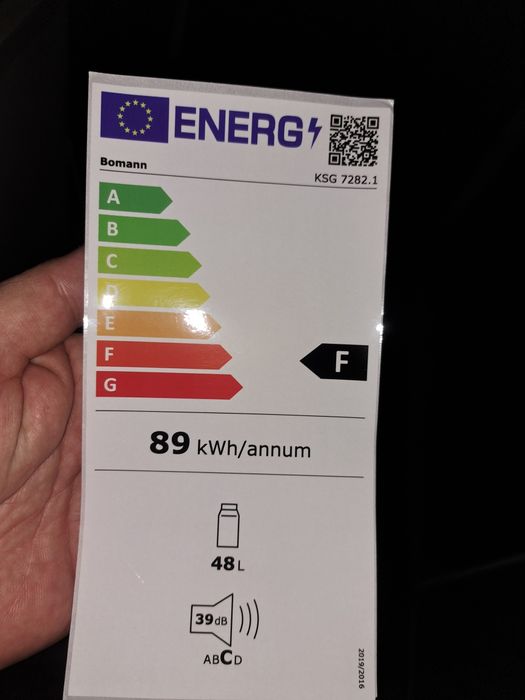 Нова малка хладилна витрина Боман/Bomann 48 литра