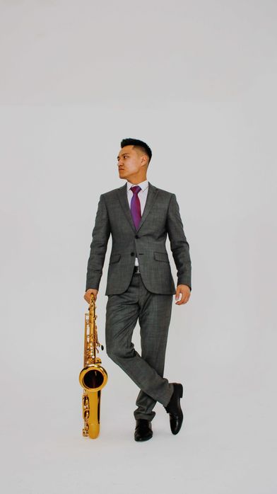 Саксофон. Саксофонист. Астана, Нур-Султан. Музыкант.