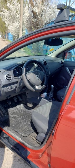 Vând Logan 2013 1.2 gpl