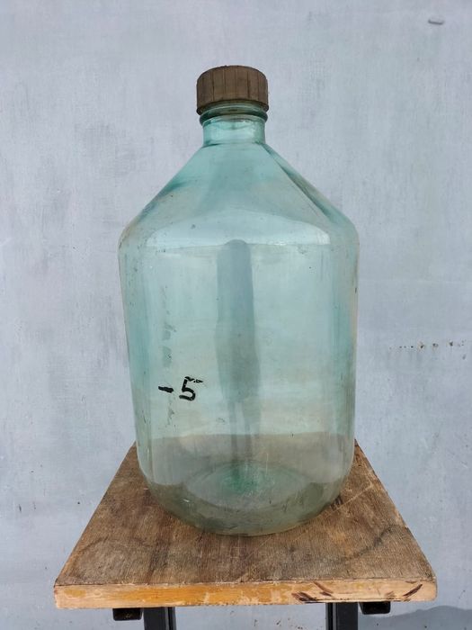 Бутыли 10 и 20 литров