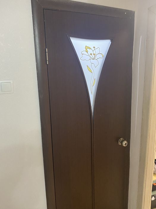 Продам двери межкомнатные