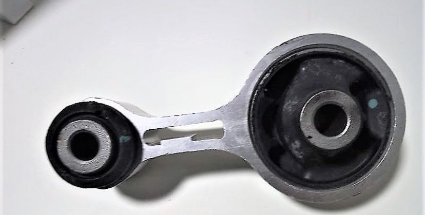 Подушки двс mazda 6gg