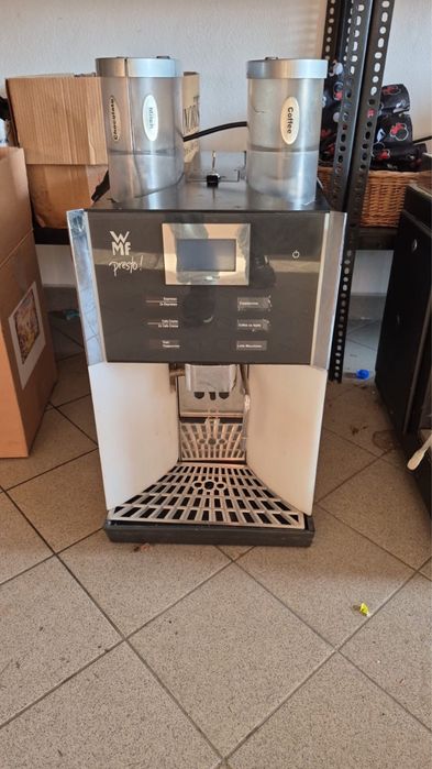Vand expresoare de cafea profesionale