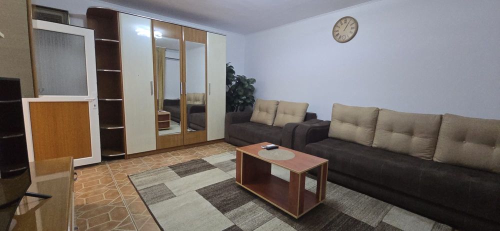 Garsoniera de inchiriat, 45mp, bloc izolat, metrou Costin Georgian