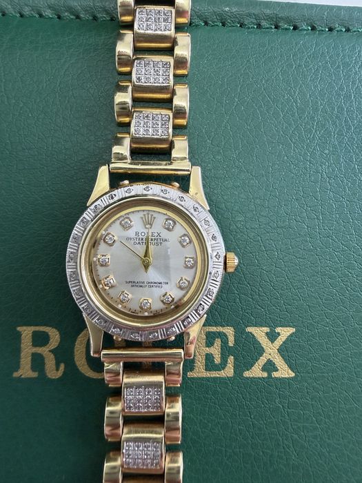 Продам золотые часы Rolex
