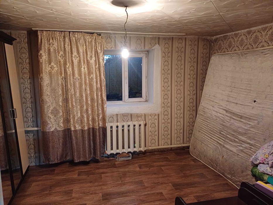 Восточные правые 2дачада 3 бөлмелі үй сатылады