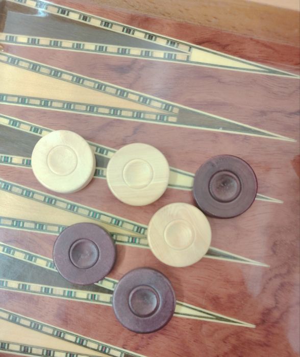 Шахматы Нарды шашки
ручная работа
цена 700$