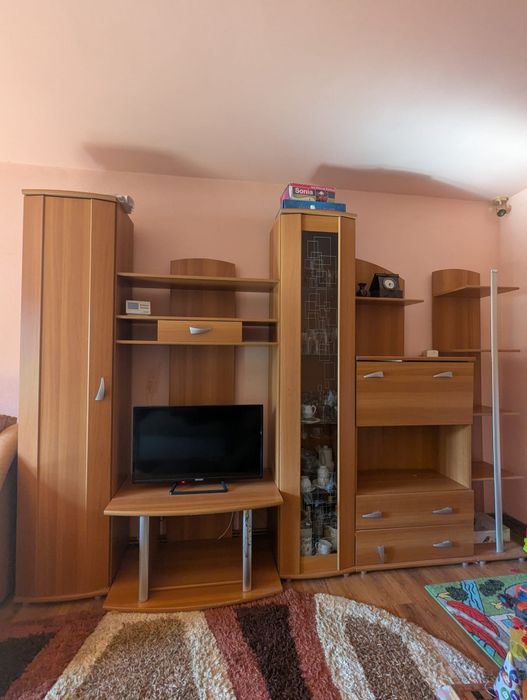 Mobilă living completă – stare bună – culoare cireș/nuc – fără TV