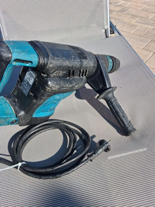 Picamer/ ciocan demolator Makita hm 1111c
