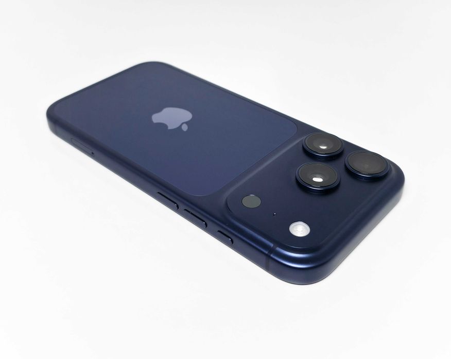 iPhone 17 Pro 256GB Deep Blue