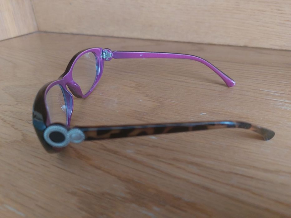Vând rame de ochelari