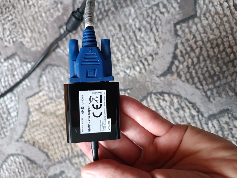 Монитор Asus 21 инча 1650 x 1080 резолюция VGI/RGB портове