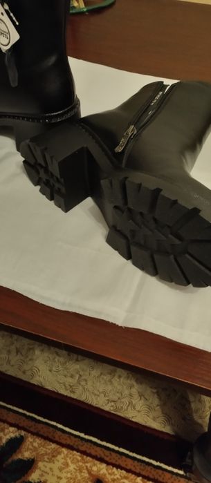 Продаю кожаные полусапожки