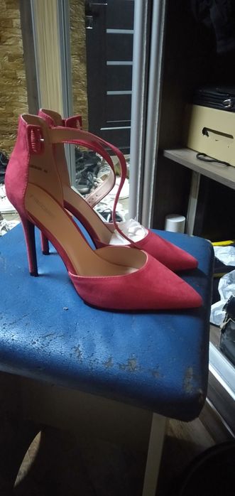 Босоножки женские