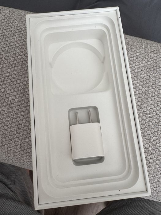 iPhone 11 128 gb акб 73%