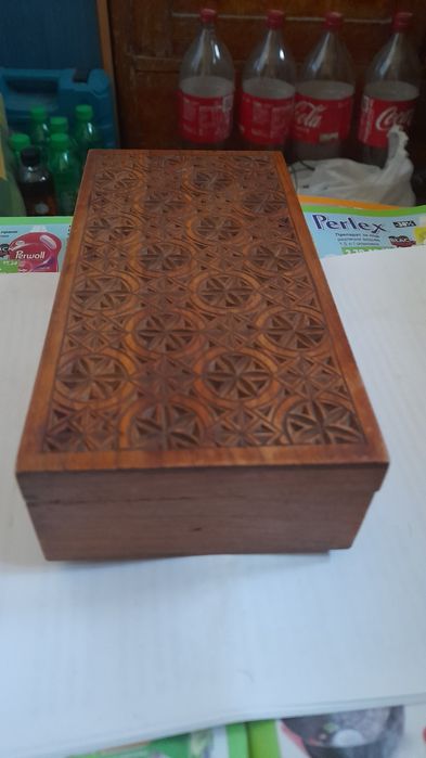 Vintil darveni kutii.