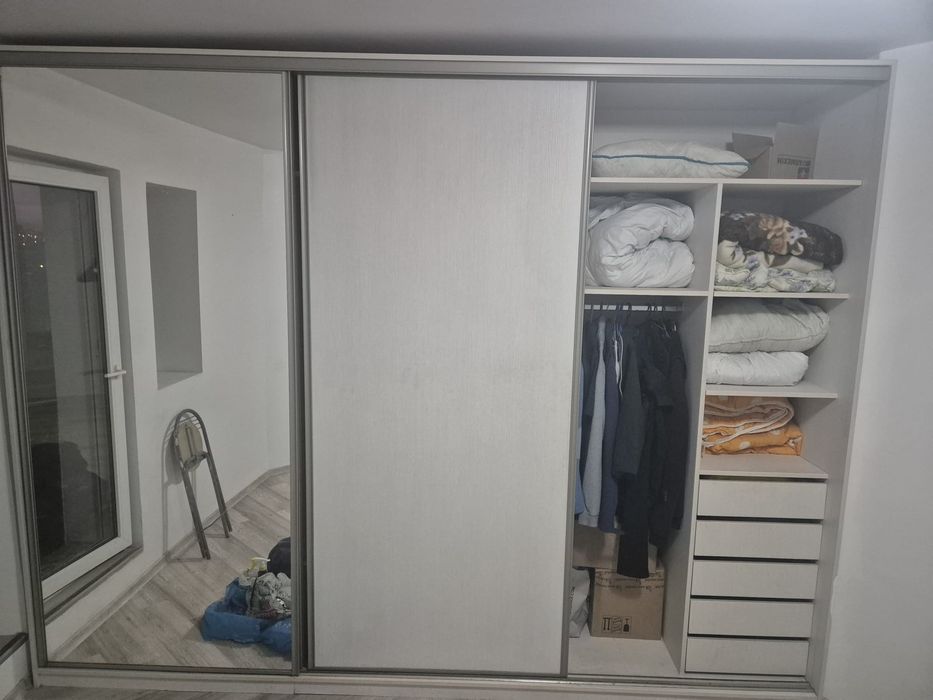 Vând Dressing stare foarte buna!