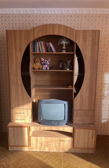 Сервант гостинный