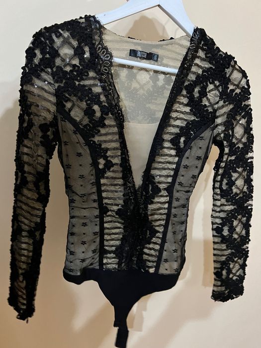 Боди с дантела и пайети на Алеса