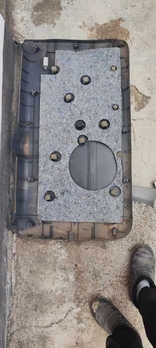 Оригинал Обшивка багажника Rav 4