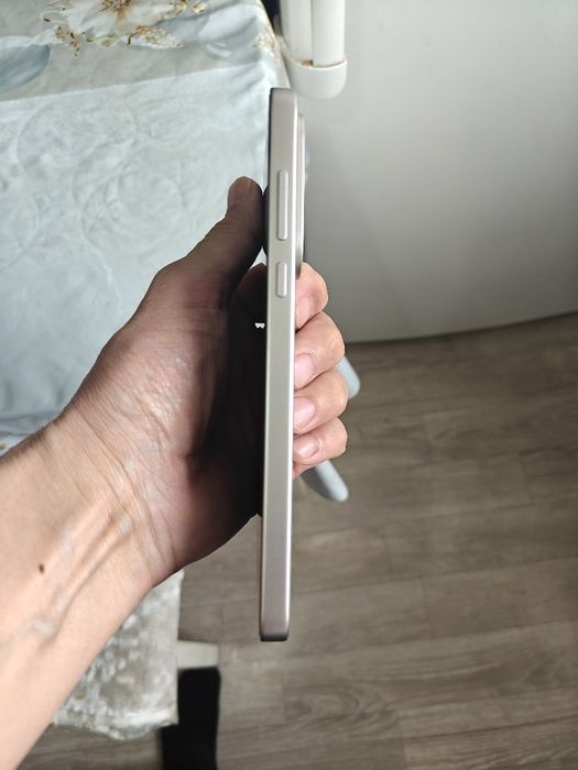 Продам OnePlus Nord 5