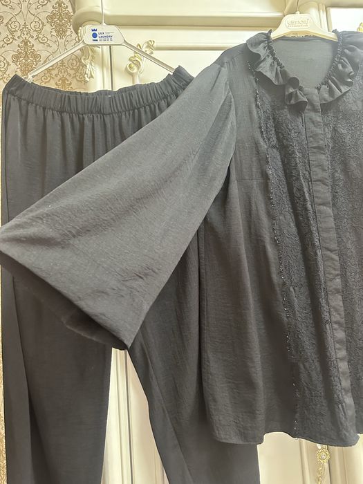 женская двойка рубашка и брюки легкое на весну и лето размер 52-54