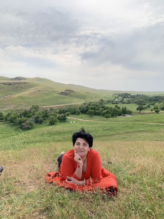 Опытный репетитор английского, русского, узбекского языков.