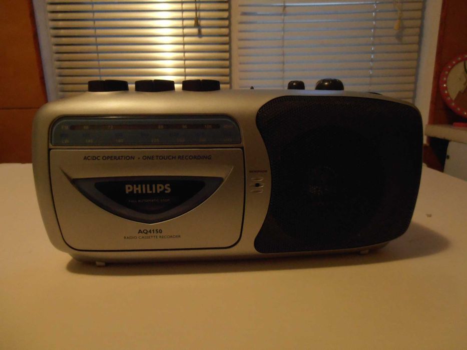 Vand radiocasetofoane