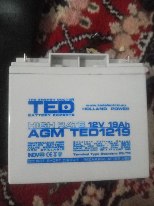 Am 4 bateri  Ted high rate 12v.19ah.  Și doua baterii bat-lead 12v ah