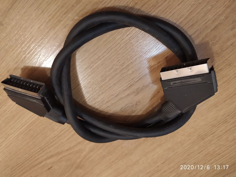 SCART кабел и DVI-D single link кабел за монитори.