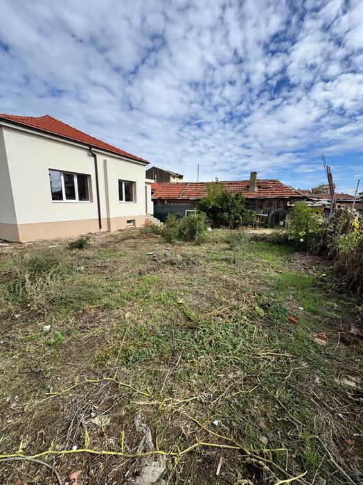 Продавам къща в центъра на  Свиленград.